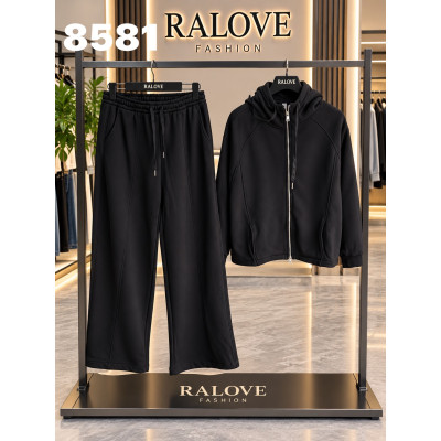 Костюм женский зимний оптом р. 3XL-5XL оптом Китай